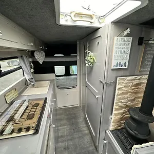 Retro Camper Hire Dublino